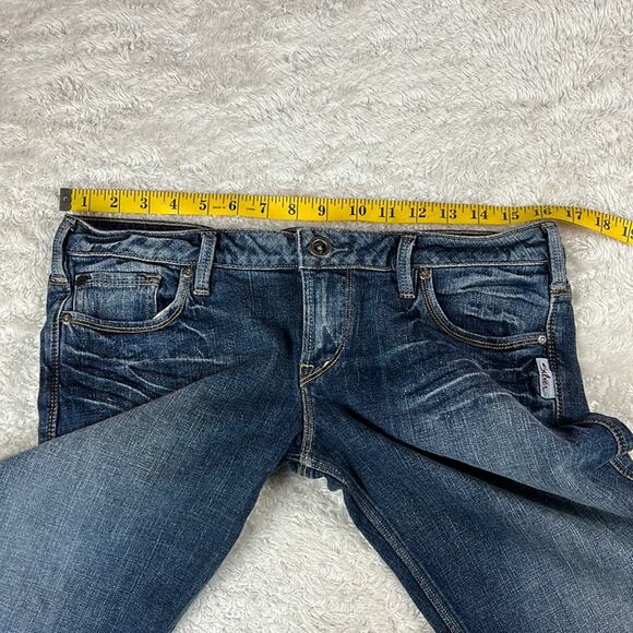 Silver Jeans Dee whiskered bermuda shorts, size 30 - Picture 7 of 10